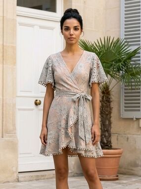 Selfie Leslie Green Floral Lace Overlay w/Beige Knee Length Dress M EUC